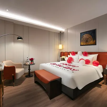Le Premier Hotel & Rooftop Bar Hanoi Exterior photo