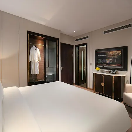 Le Premier Hotel & Rooftop Bar Hanoi Exterior photo