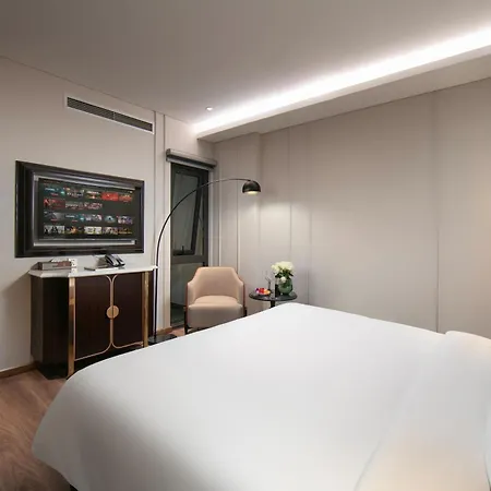 Le Premier Hotel & Rooftop Bar Hanoi Exterior photo