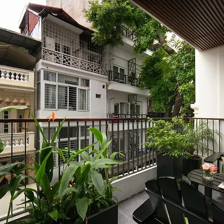 Le Premier Hotel & Rooftop Bar Hanoi Exterior photo