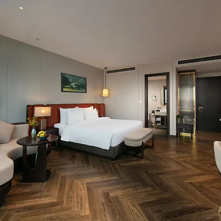 Le Premier Hotel & Rooftop Bar Hanoi Exterior photo