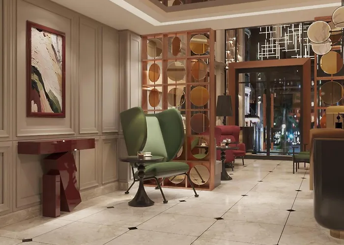 Le Premier Hotel & Rooftop Bar